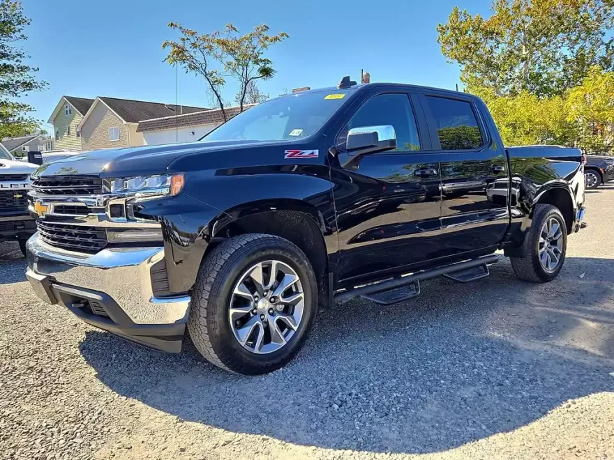 2021 Chevrolet Silverado 1500 LT photo 1