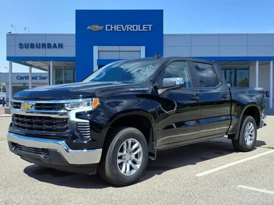 2026 Chevrolet Silverado 1500 LT photo 1
