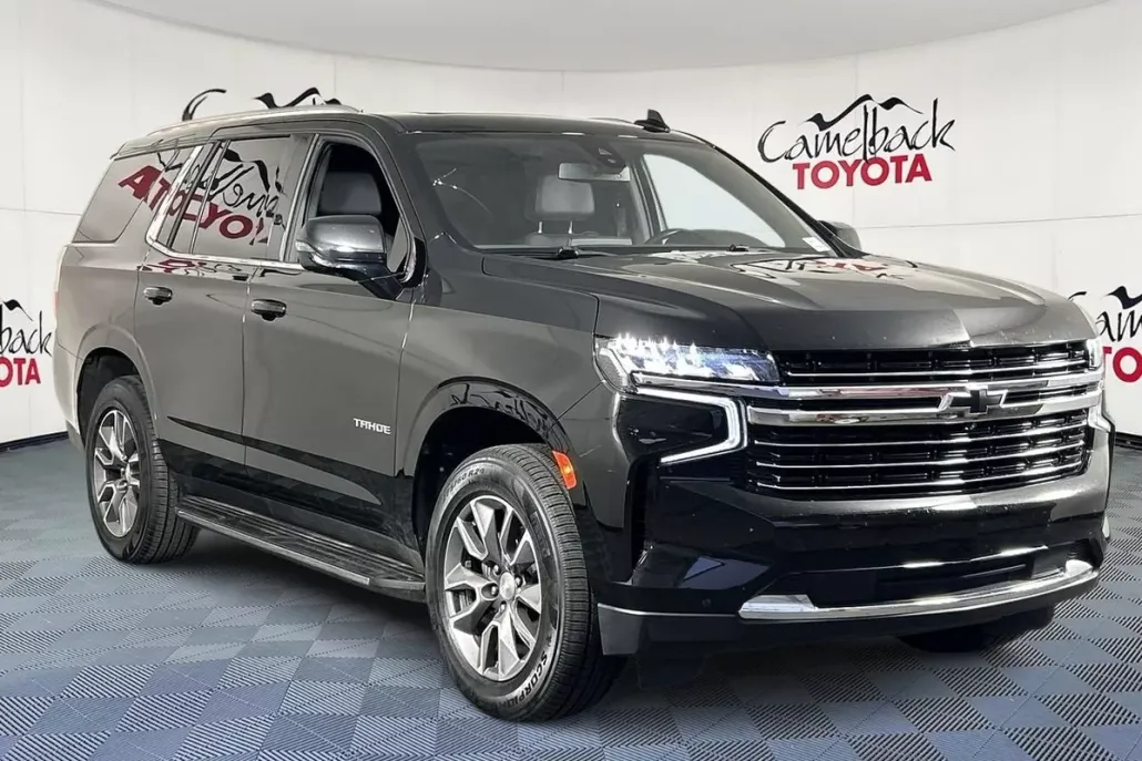 2022 Chevrolet Tahoe LT photo 1