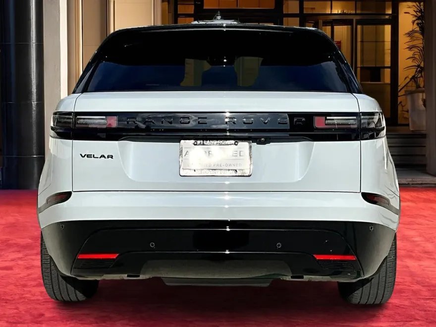2025 Land Rover Range Rover Velar SE photo 1