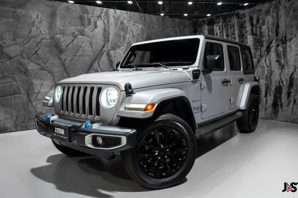2023 Jeep Wrangler Sahara 4xe photo 1