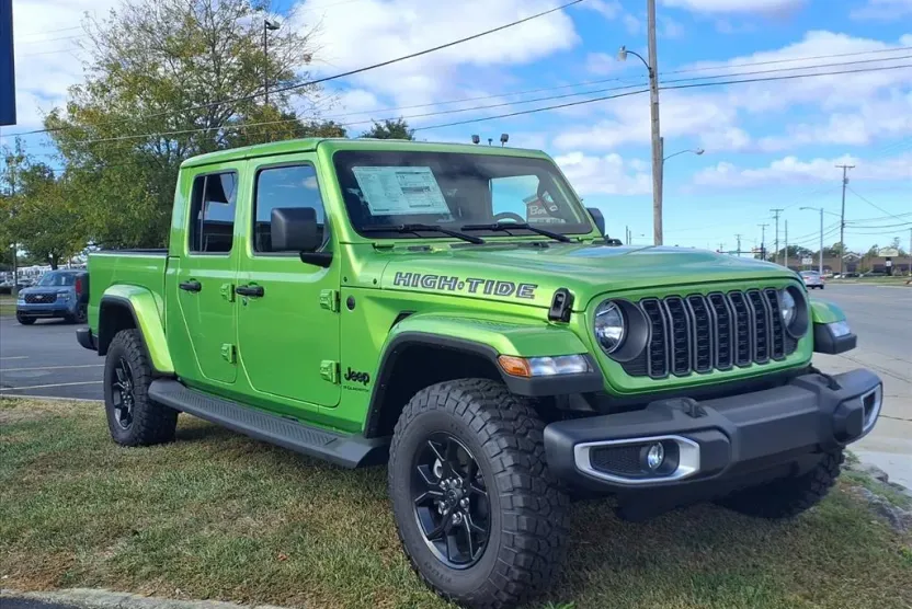 2025 Jeep Gladiator Sport photo 1
