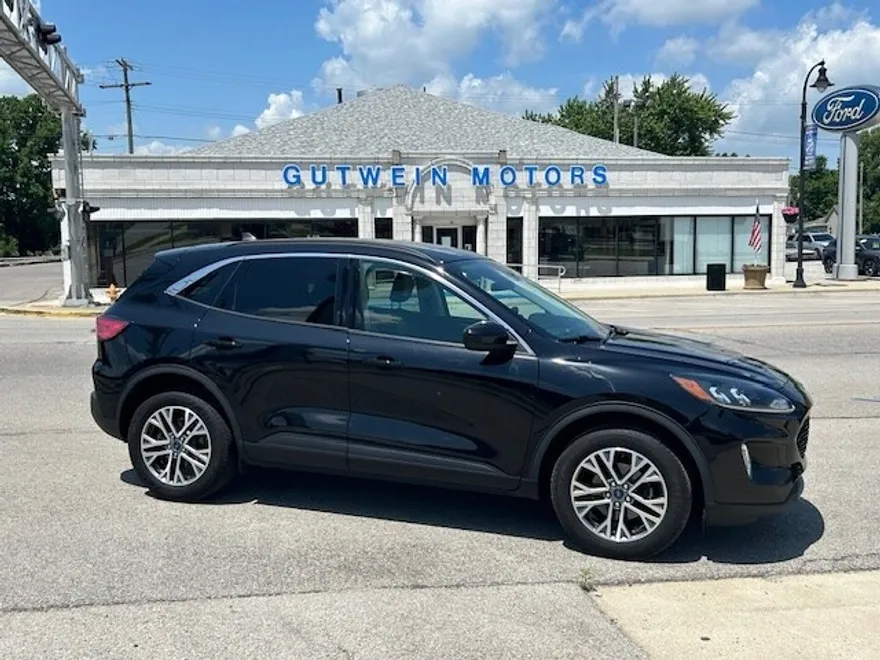 2022 Ford Escape SEL photo 1