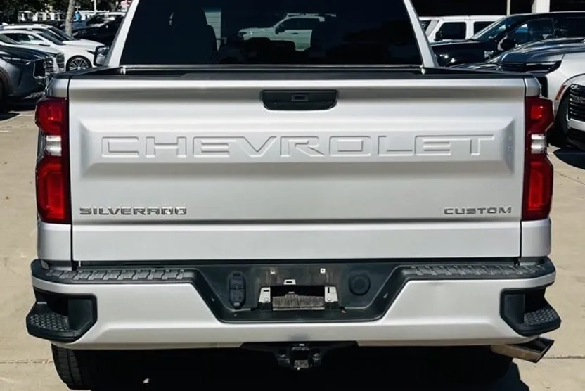 2020 Chevrolet Silverado 1500 Custom photo 1