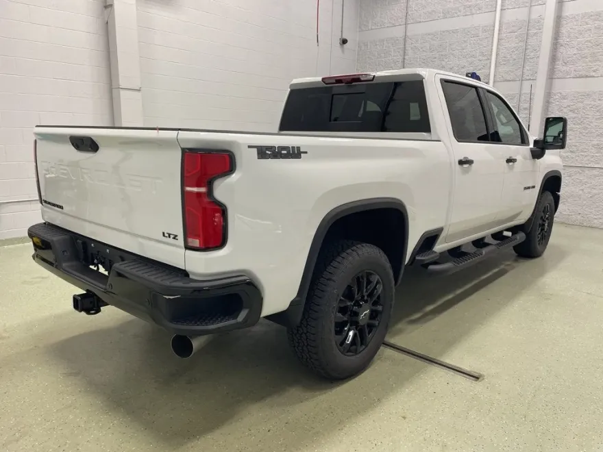 2026 Chevrolet Silverado 3500HD LTZ photo 1
