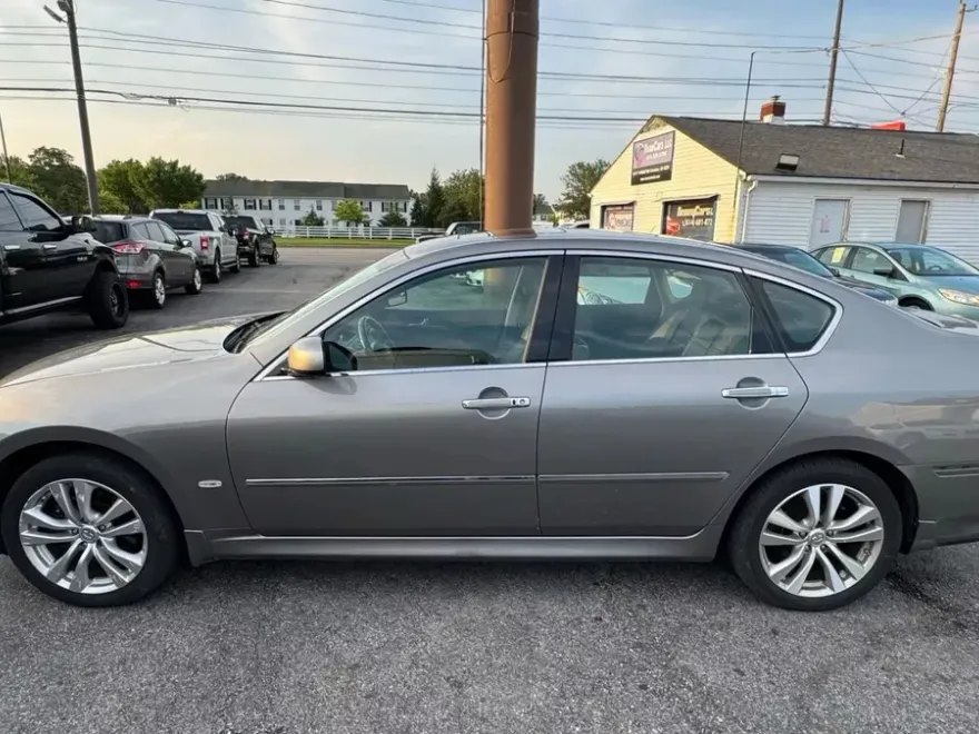 2009 Infiniti M35 photo 1
