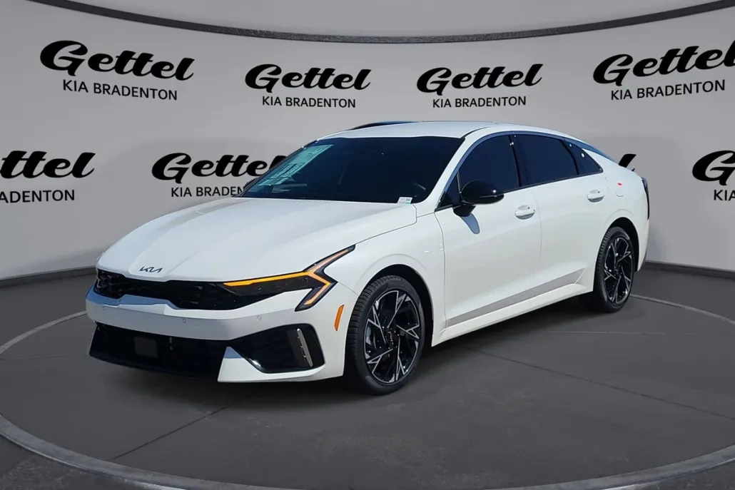 2026 Kia K5 GT-Line photo 1