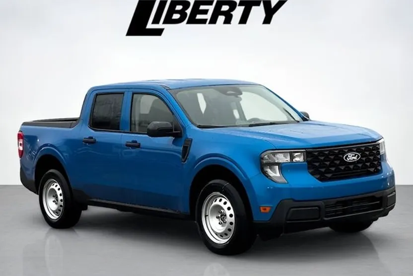 2025 Ford Maverick XL photo 1