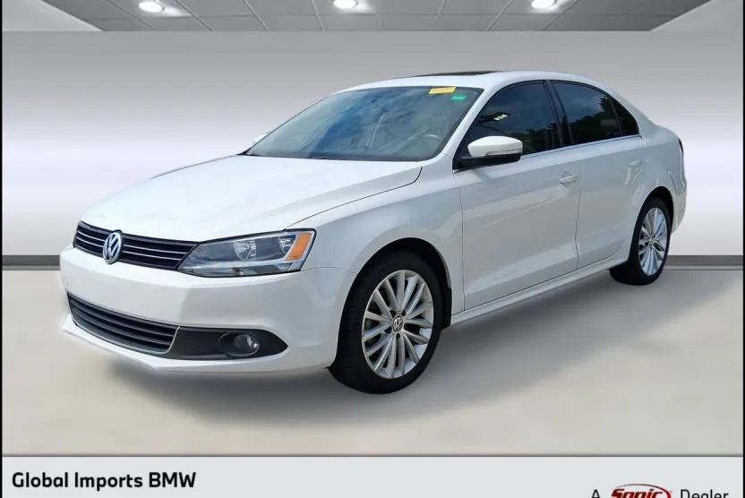 2012 Volkswagen Jetta 2.5L SEL photo 1