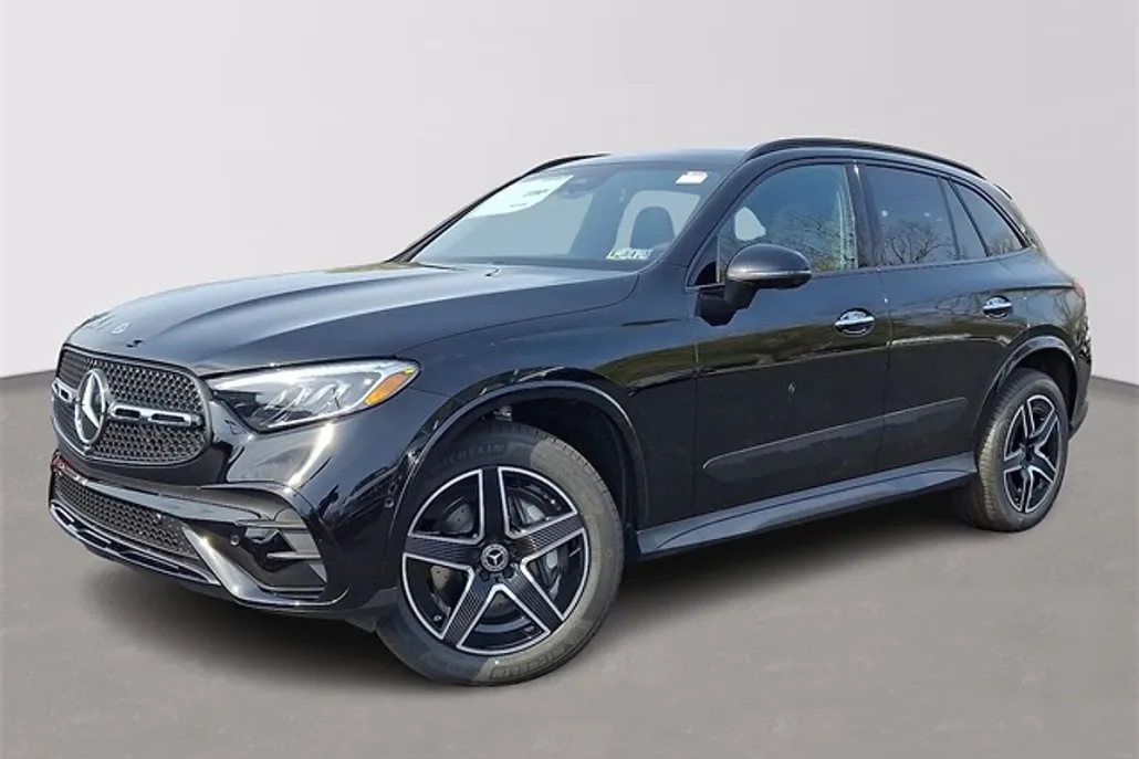 2025 Mercedes Benz GLC 300 4MATIC photo 1