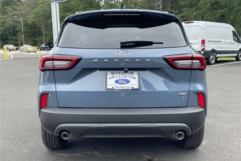 2025 Ford Escape Hybrid ST-Line photo 1