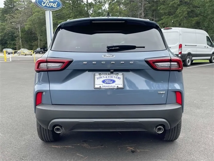 2025 Ford Escape Hybrid ST-Line photo 1