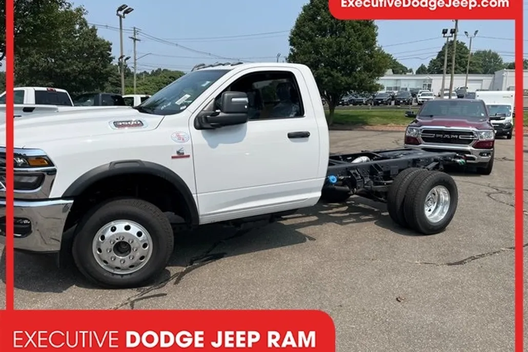 2025 Ram 3500 Tradesman photo 1