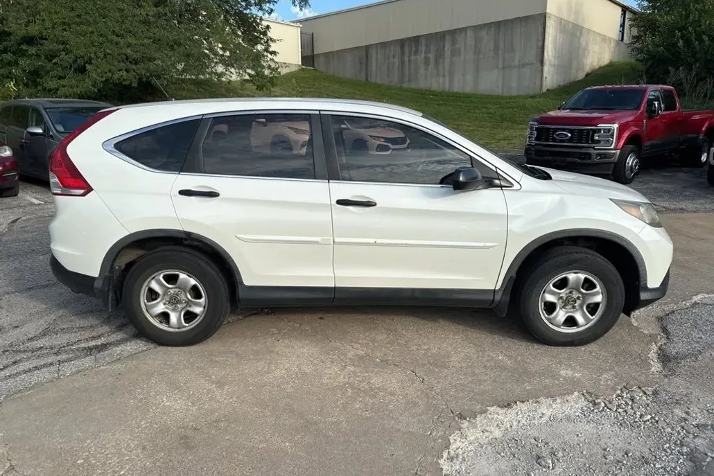 2013 Honda CR-V LX photo 1