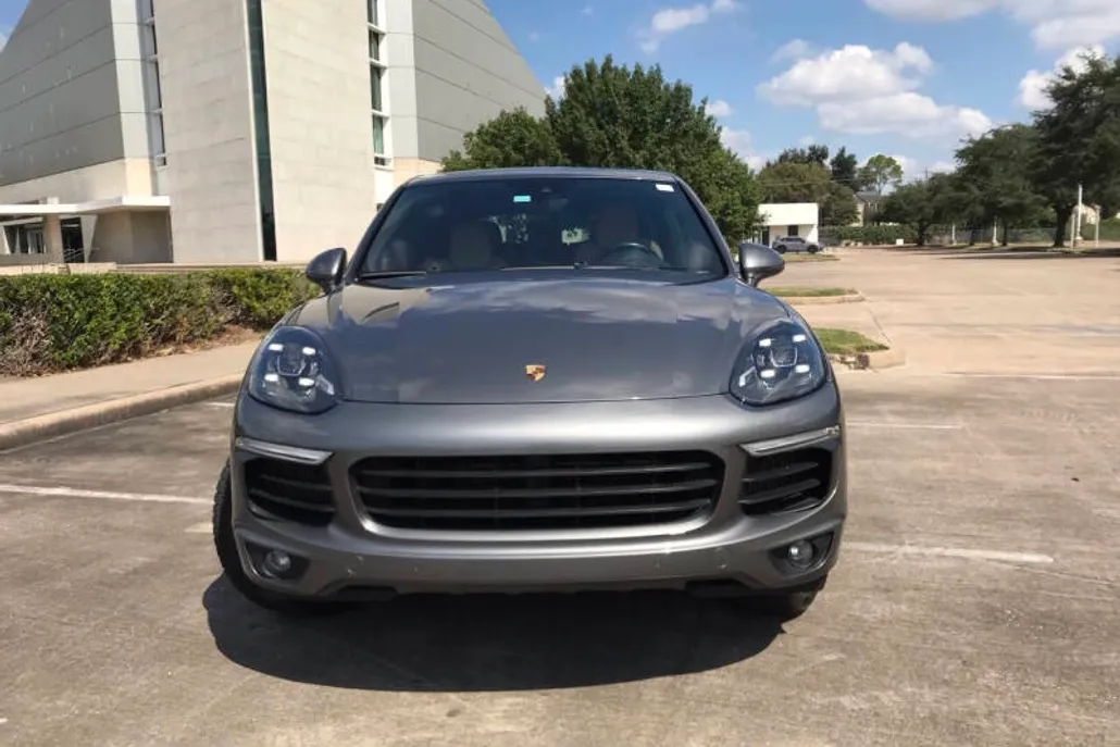 2017 Porsche Cayenne S Platinum Edition photo 1