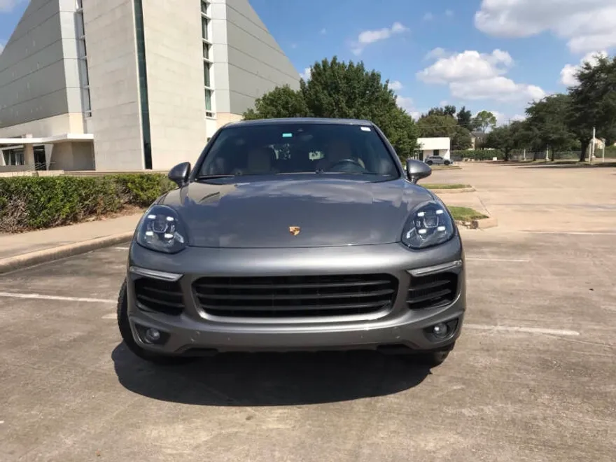2017 Porsche Cayenne S Platinum Edition photo 1