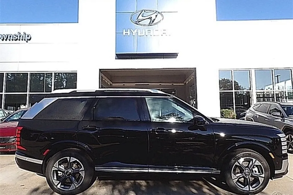 2026 Hyundai Palisade Limited photo 1
