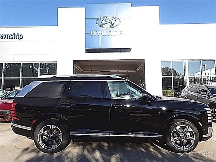 2026 Hyundai Palisade Limited photo 1
