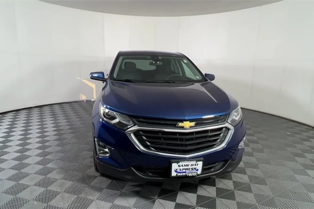 2020 Chevrolet Equinox LT photo 1