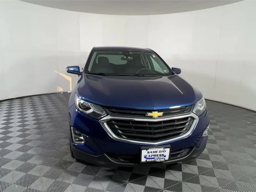 2020 Chevrolet Equinox LT photo 1