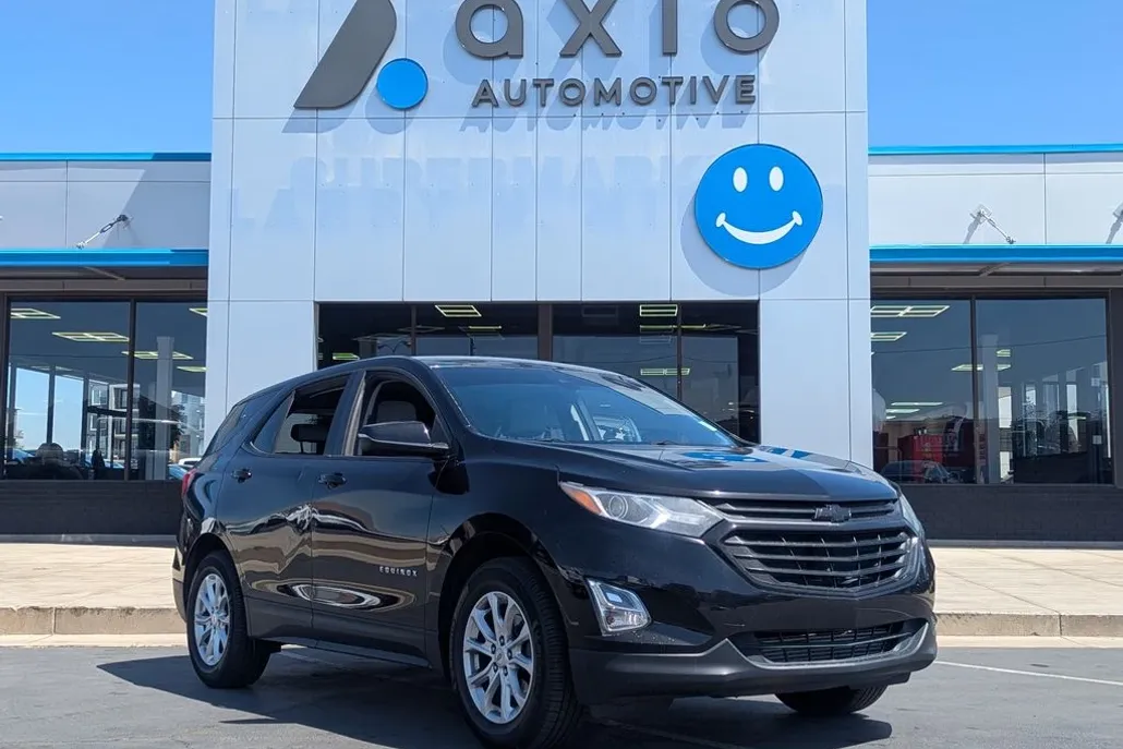 2019 Chevrolet Equinox LT photo 1