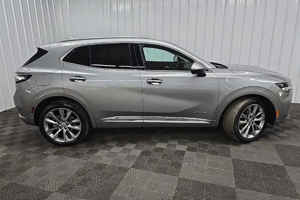 2023 Buick Envision Avenir photo 1