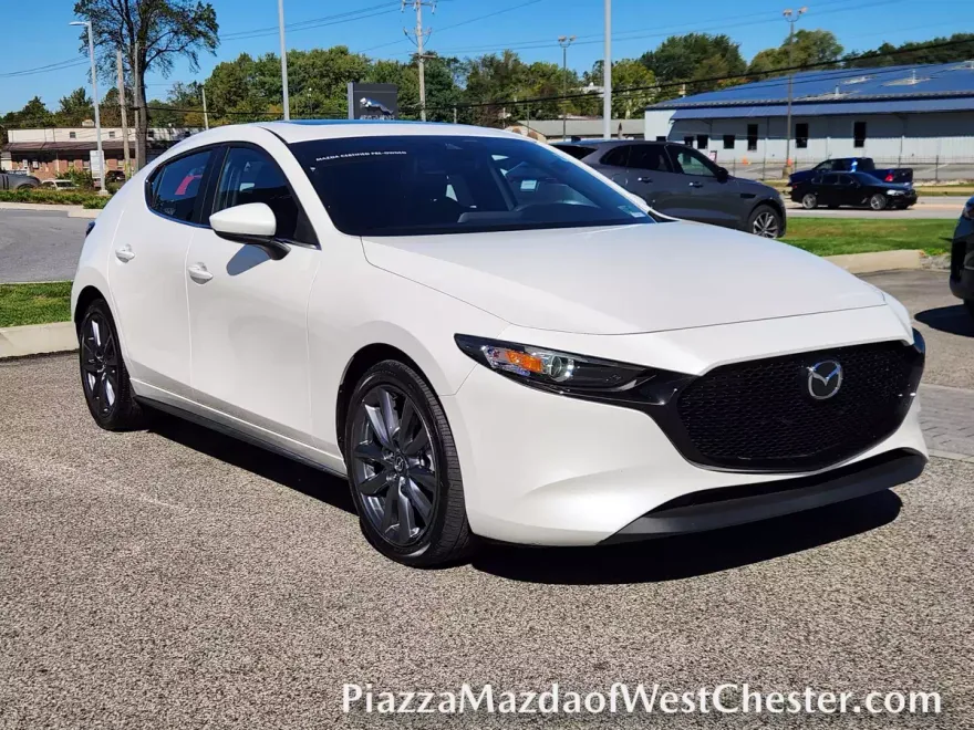 2021 Mazda Mazda3 Hatchback Preferred photo 1