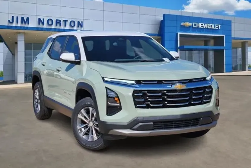 2026 Chevrolet Equinox LT photo 1