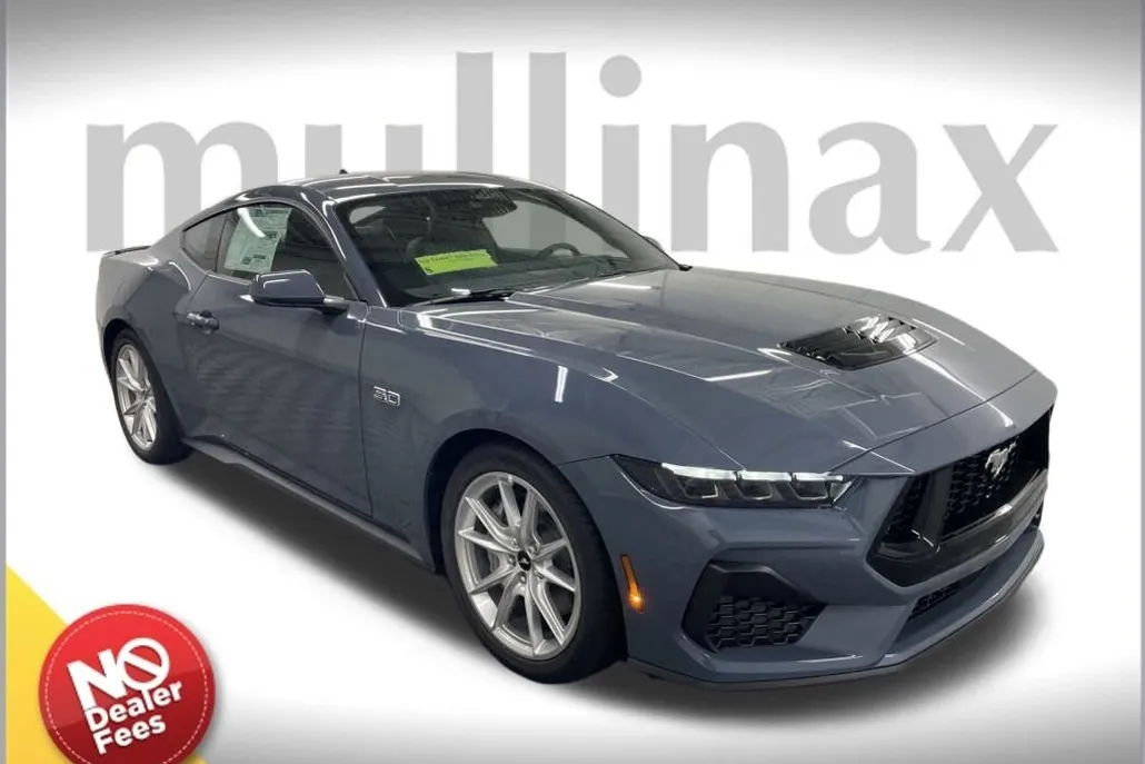 2025 Ford Mustang GT photo 1