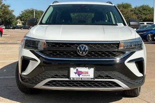 2024 Volkswagen Taos S photo 3