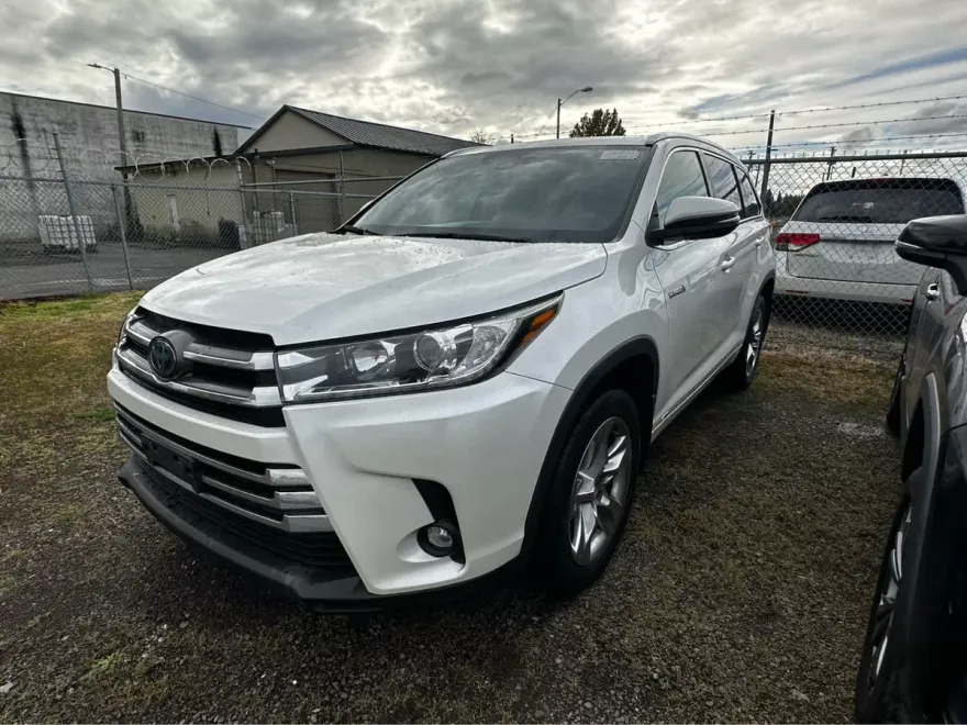 2019 Toyota Highlander Hybrid Limited photo 1