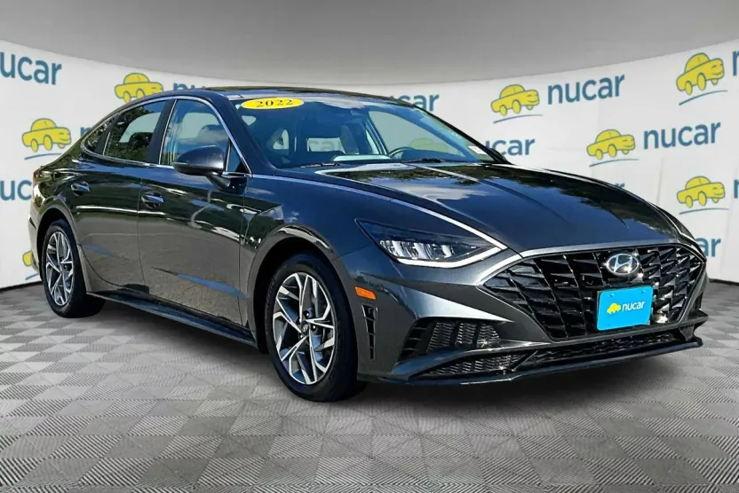 2022 Hyundai Sonata SEL photo 1