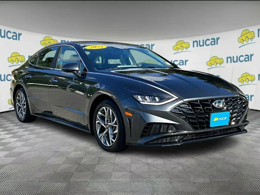 2022 Hyundai Sonata SEL photo 1