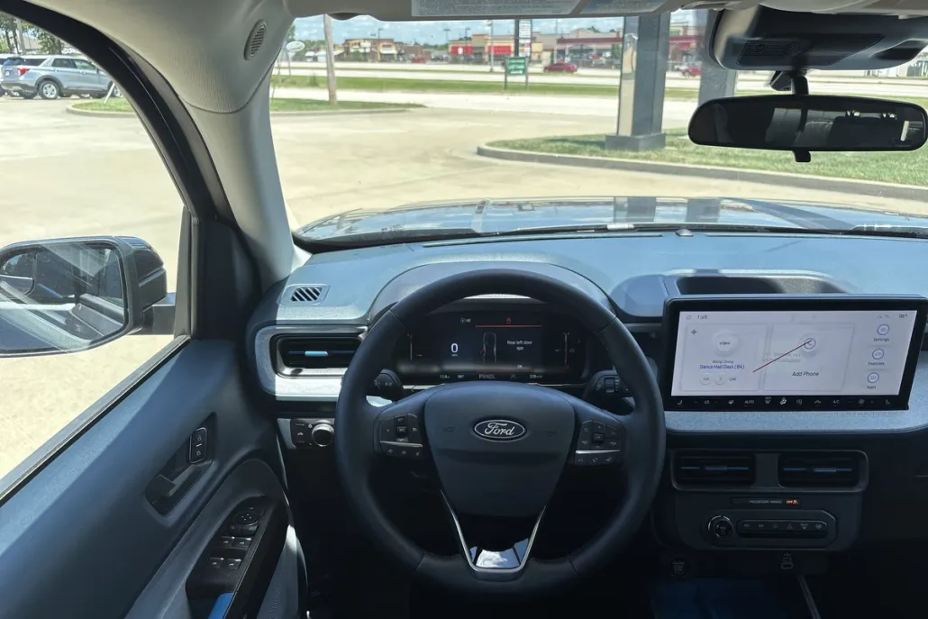 2025 Ford Maverick XLT photo 1
