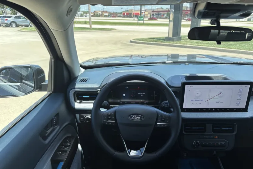 2025 Ford Maverick XLT photo 1