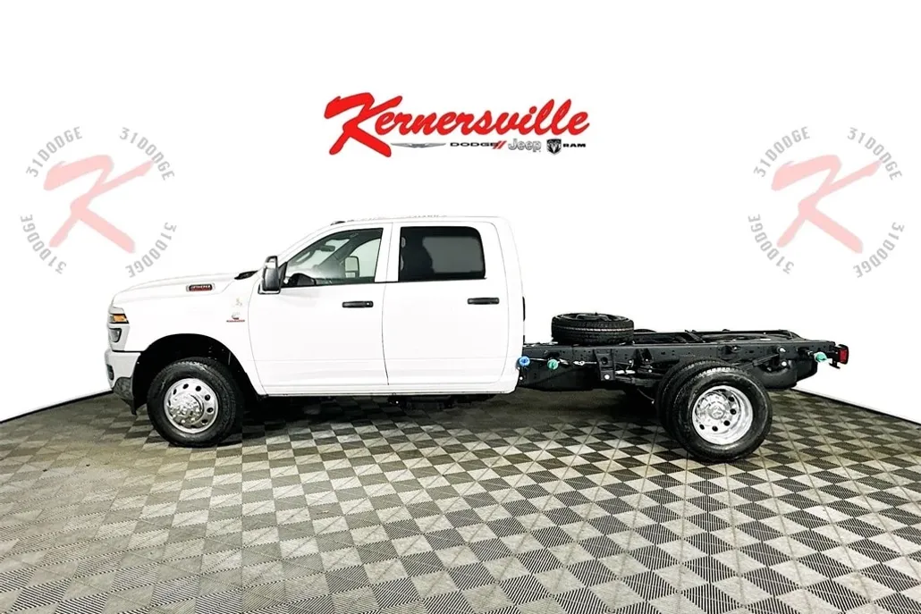 2025 Ram 3500 Tradesman photo 1