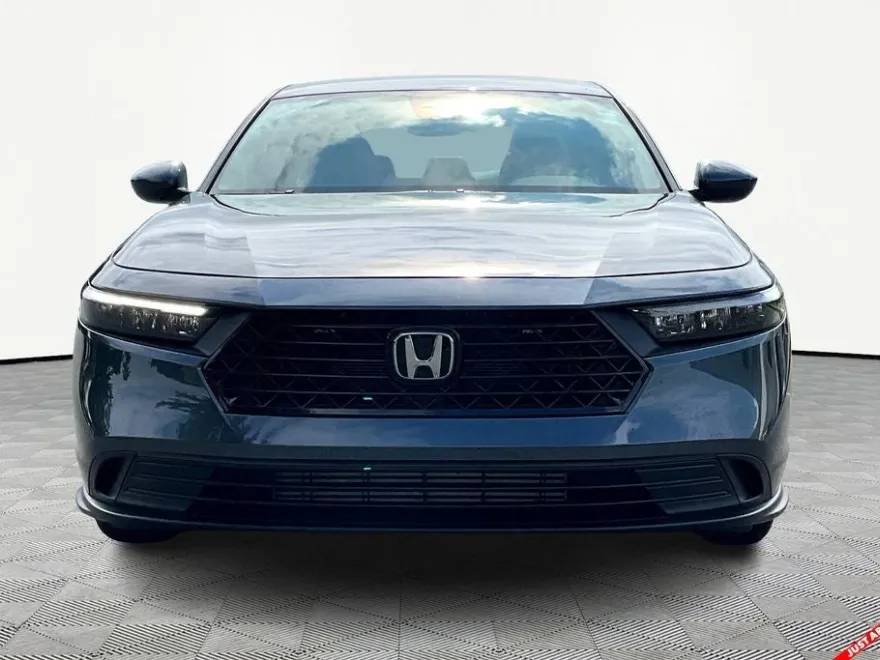 2025 Honda Accord LX photo 1