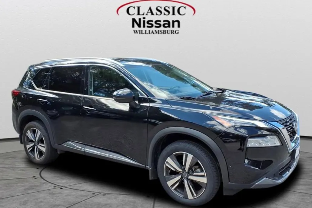 2023 Nissan Rogue SL photo 1