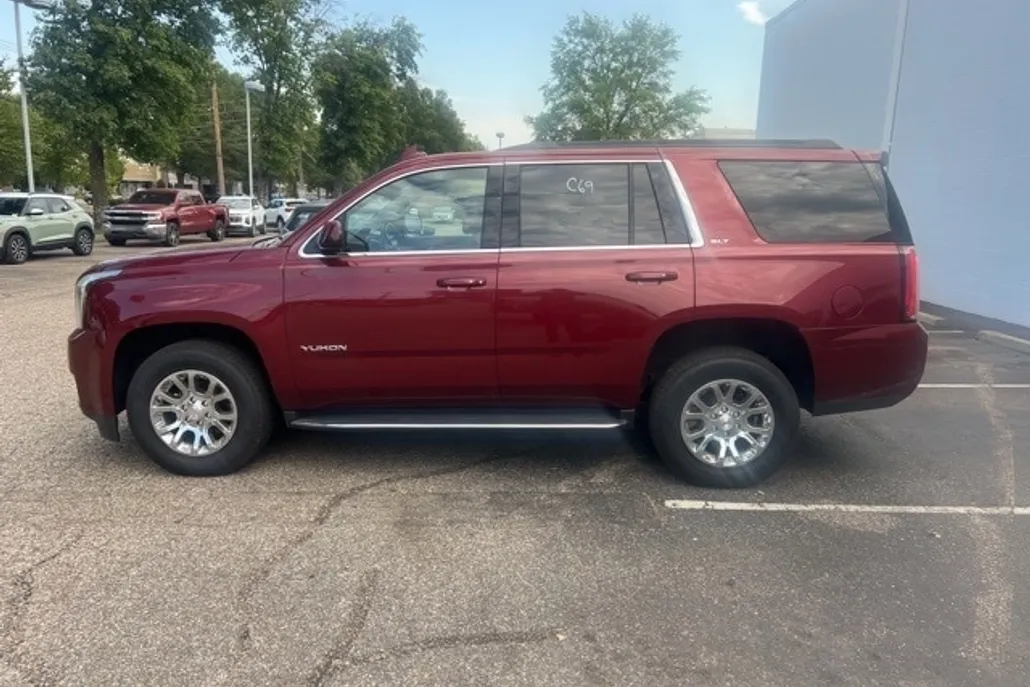 2020 Gmc Yukon SLT photo 1