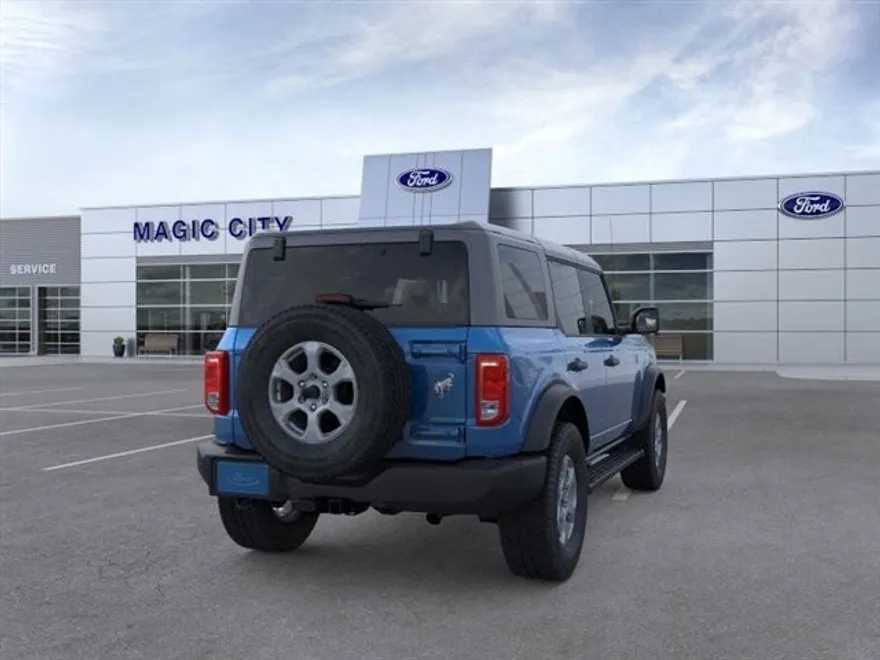 2024 Ford Bronco Big Bend photo 1