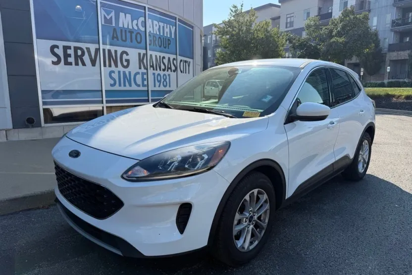 2021 Ford Escape SE photo 1