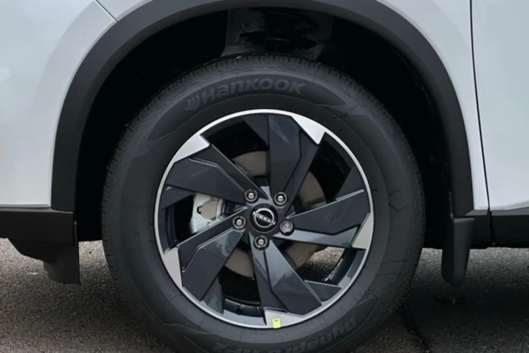 2026 Nissan Rogue SV photo 1