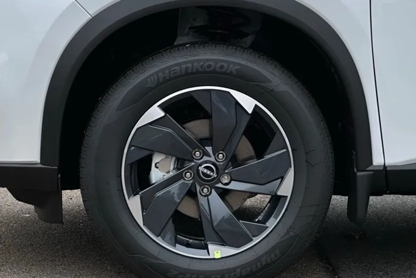 2026 Nissan Rogue SV photo 1