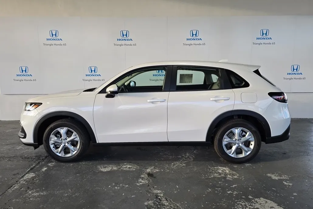 2025 Honda HR-V LX photo 1