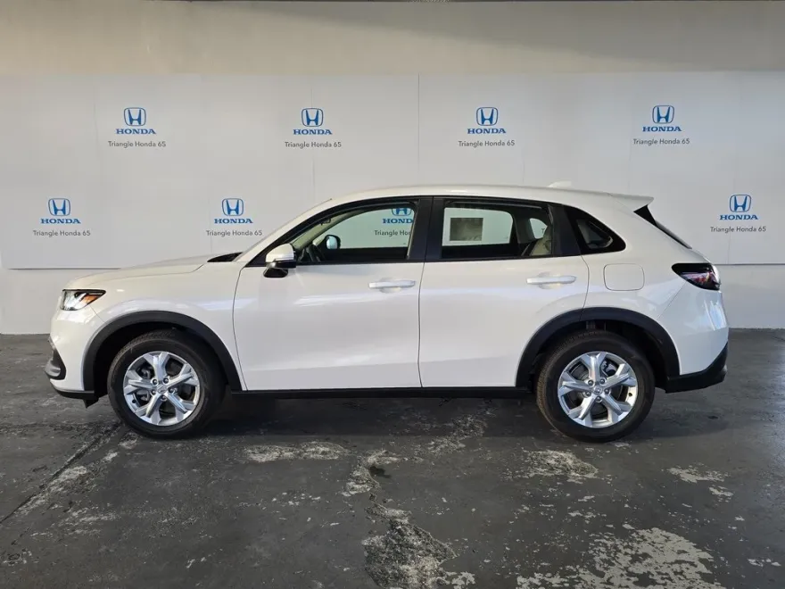2025 Honda HR-V LX photo 1