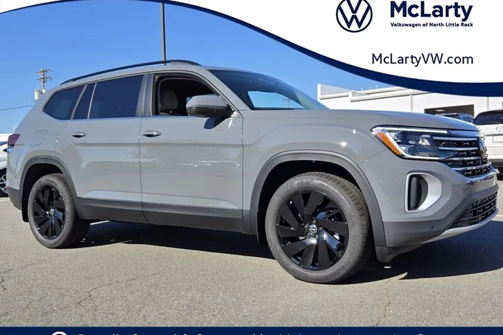 2026 Volkswagen Atlas SE Technology photo 1