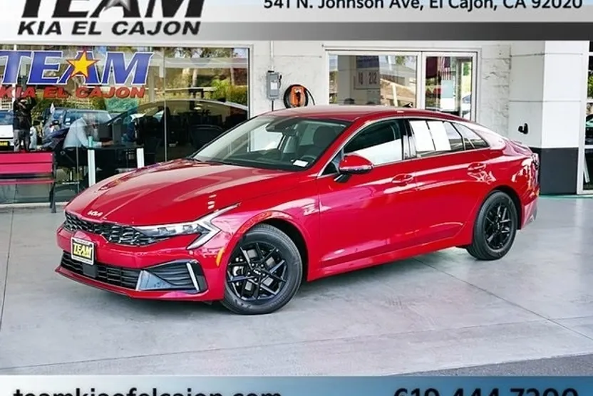2025 Kia K5 LXS photo 1