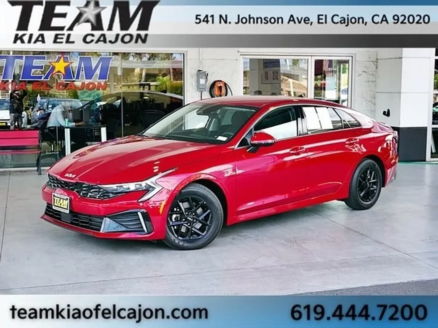 2025 Kia K5 LXS photo 1