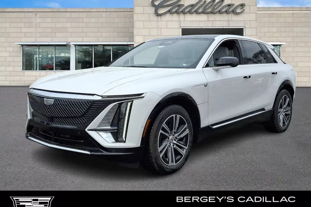 2025 Cadillac Lyriq Luxury photo 1
