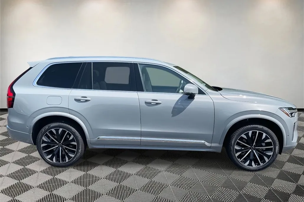 2026 Volvo XC90 photo 1